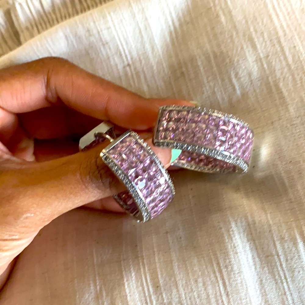 Hoops - Picture 3 of 4